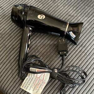 T3 Black Professional Hair Dryer with Concentrator Nozzle